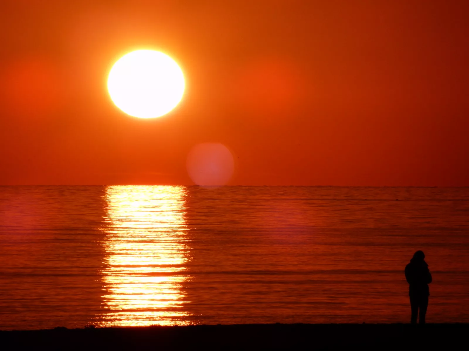 Mirando el espectacular ocaso