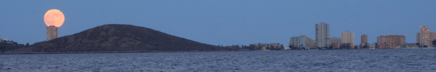 La luna sobre la Manga