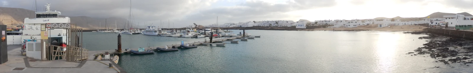 Puerto Caleta de Sebo en La Graciosa Puerto Caleta de Sebo